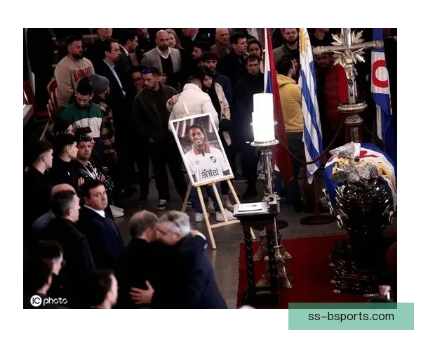 乌拉圭球员伊斯基耶多赛场猝死震动足坛职业体育健康风险警钟再响